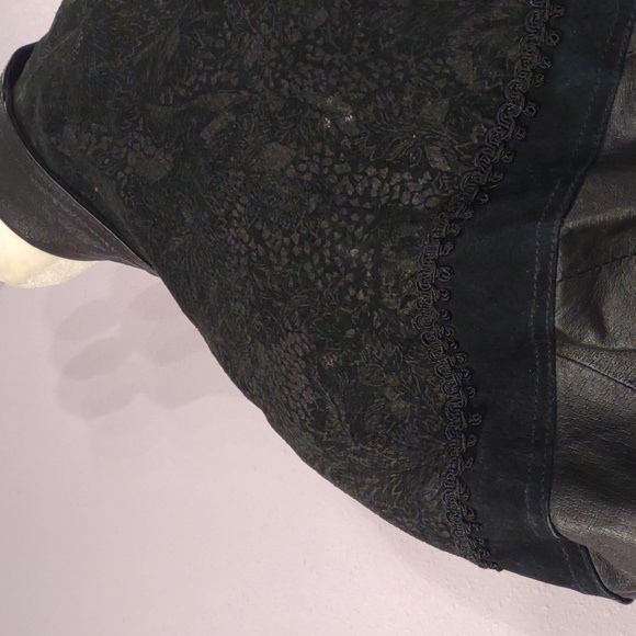 Large Black Leather Marco Morani Trenchcoat - Picture 6 of 9